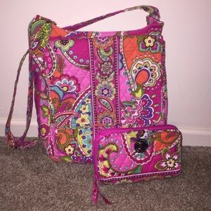 EUC Vera Bradley Mailbag & Turn-Lock Wallet Set